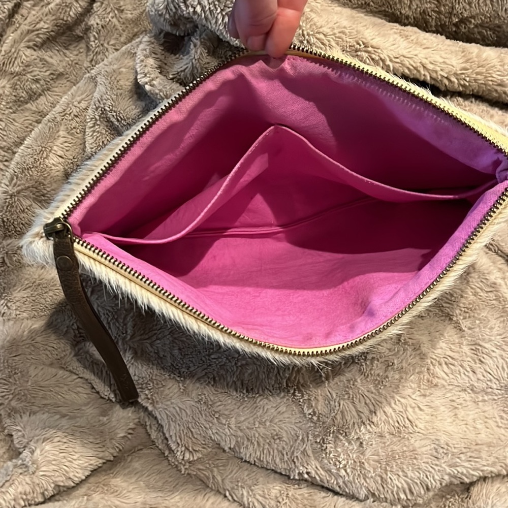 New-Cow Hide Fur Clutch/wristlet bag w/Pink Cloth interior. - Picture 3 of 4